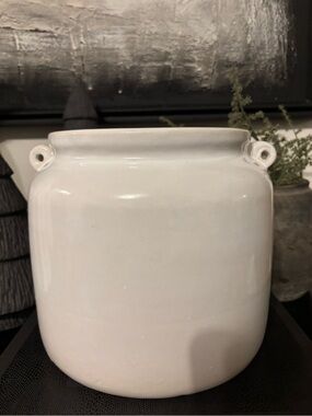 White Vintage Style Ceramic Decorative Vase with Loop Handles- Large